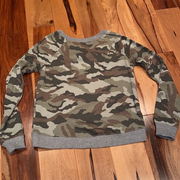 NWOT- VANS OFF THE WALL CAMOUFLAGE FLEECE LINED CREW NECK - WOMENS XS - Picture 4 of 4